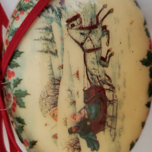 Two Victorian Style Decoupage Christmas Ornaments - Picture 3 of 7